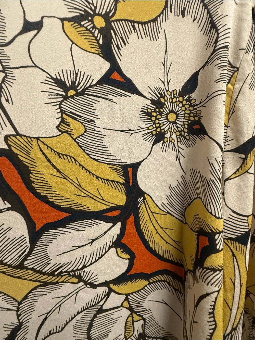 CAbie Cream Yellow Orange Floral Top Blouse Size M Ruched Sleeve V Neck EUC - Picture 10 of 10